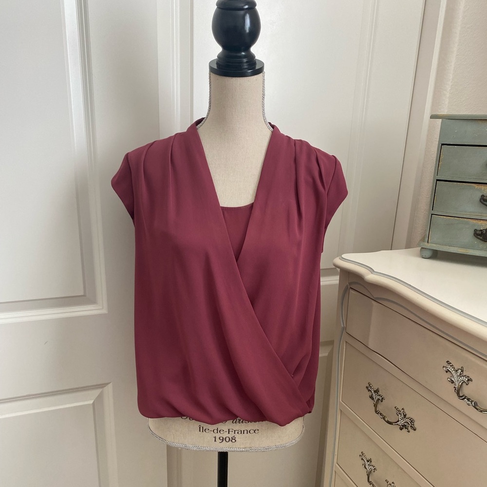 NWOT Burgundy Halogen Top